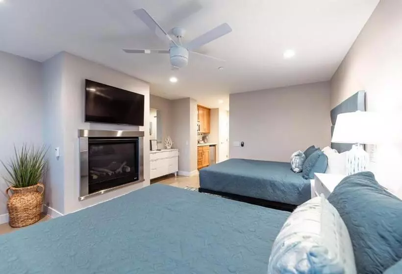 Baywood Inn Bed & Breakfast