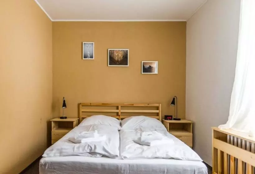 هتل Penzion Zornicka