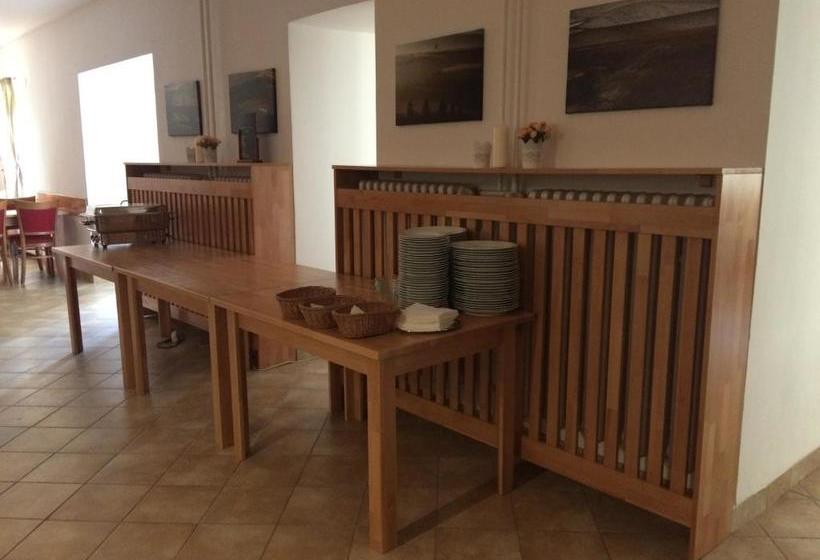 فندق Penzion Zornicka