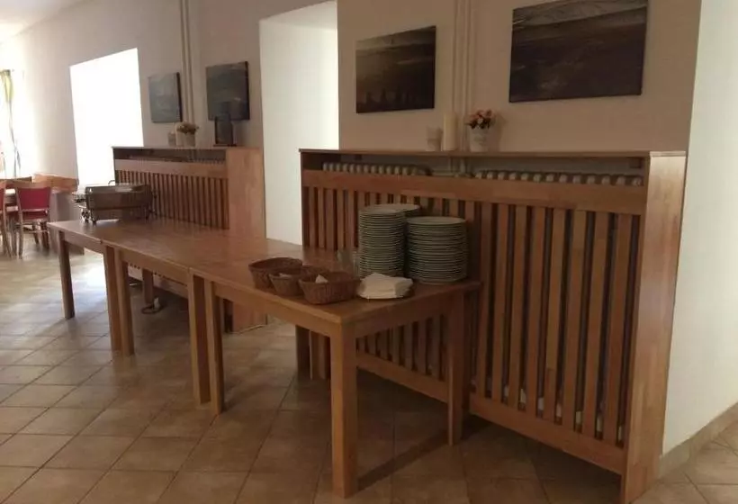 هتل Penzion Zornicka