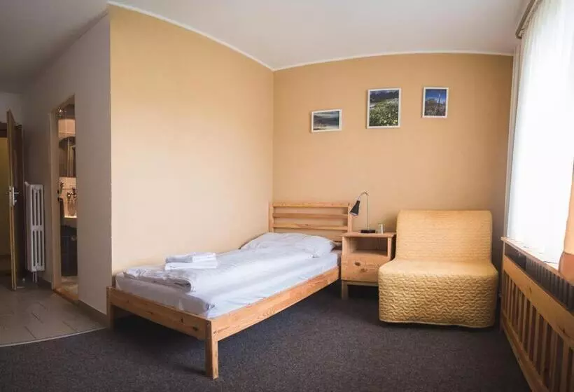 هتل Penzion Zornicka