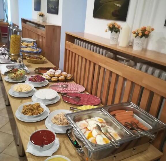 فندق Penzion Zornicka