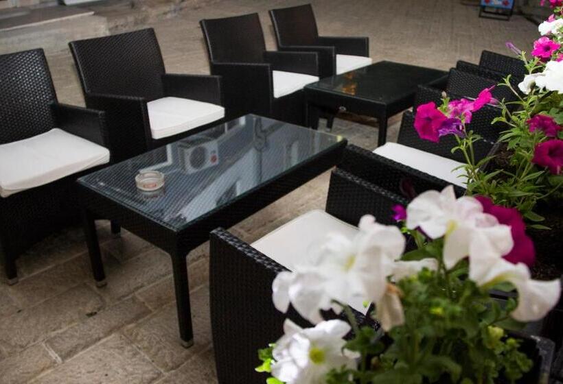 هتل & Rooms Lombrelle