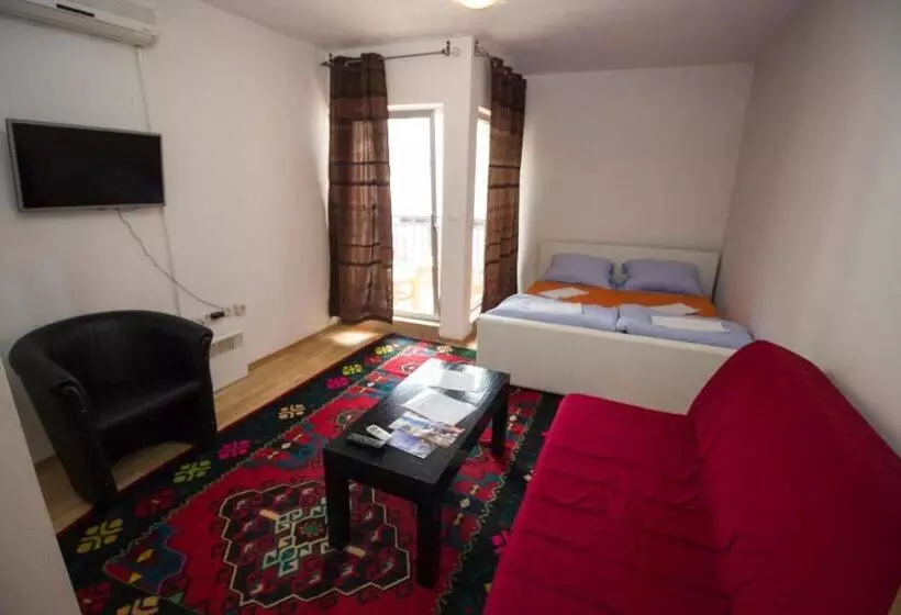 هتل & Rooms Lombrelle