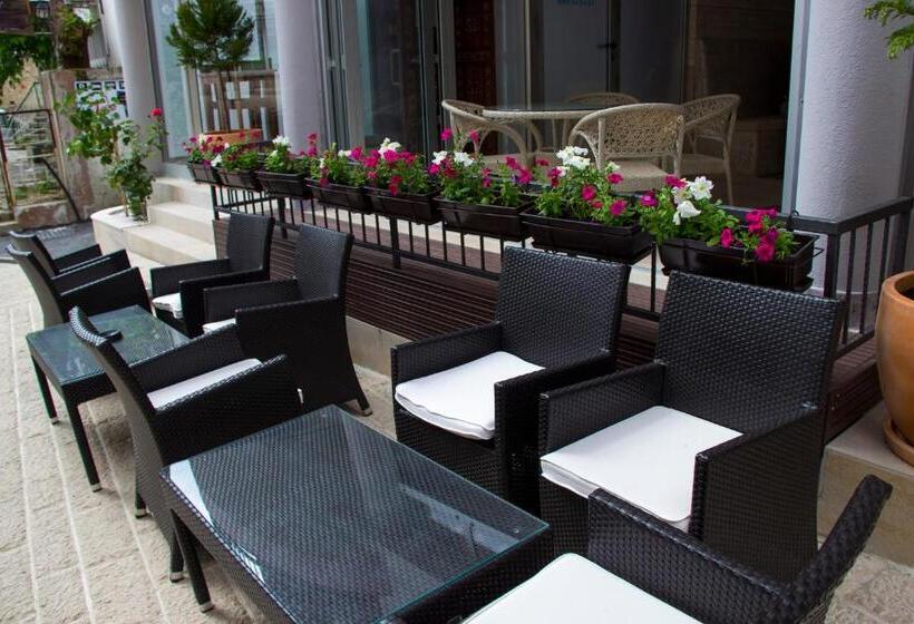 هتل & Rooms Lombrelle