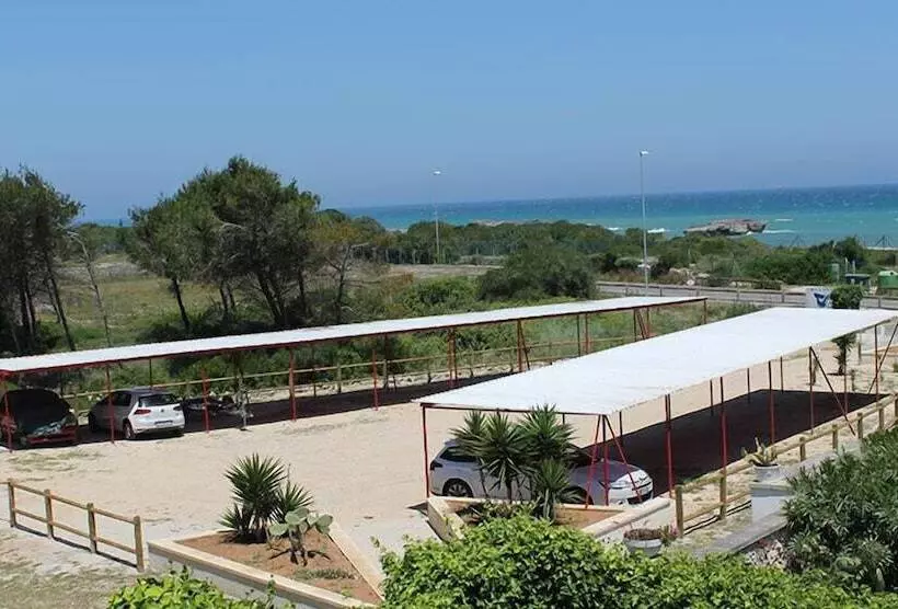 Residence Punta Cassano   In Piscina Sulla Spiaggia Di Sabbia