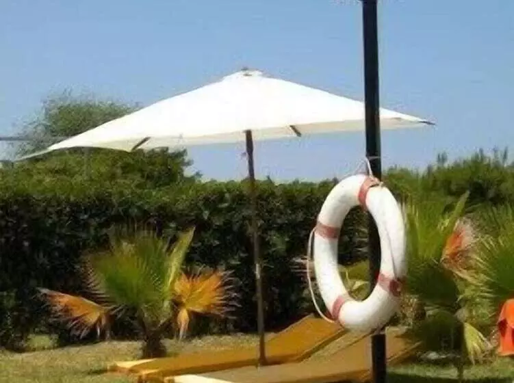 Residence Punta Cassano   In Piscina Sulla Spiaggia Di Sabbia