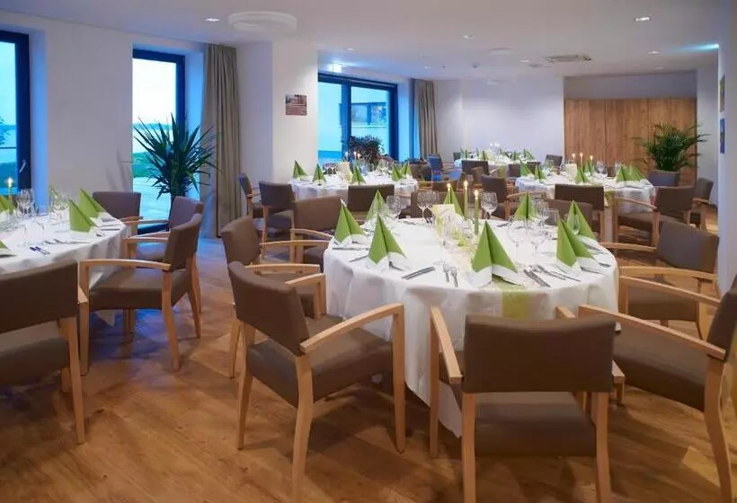 See  Und Waldresort Gröbern