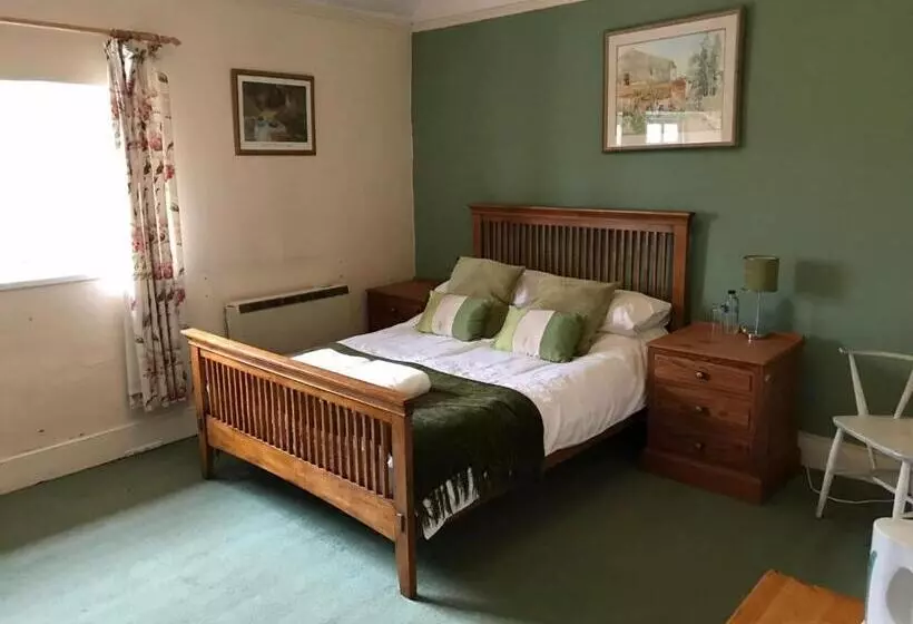 ベッドアンドブレックファースト The Carew Arms