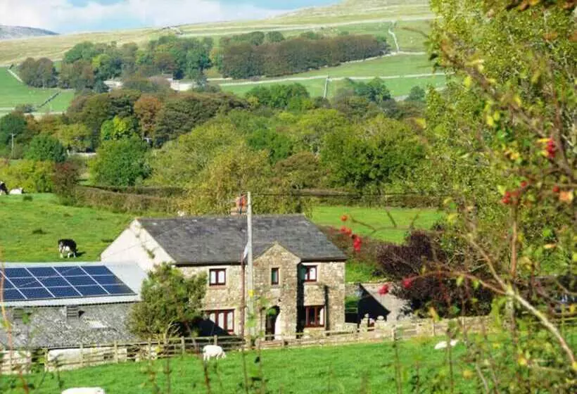 Bed and Breakfast Nutstile Farm