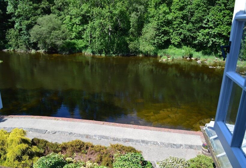 민박 Pwll Y Faedda