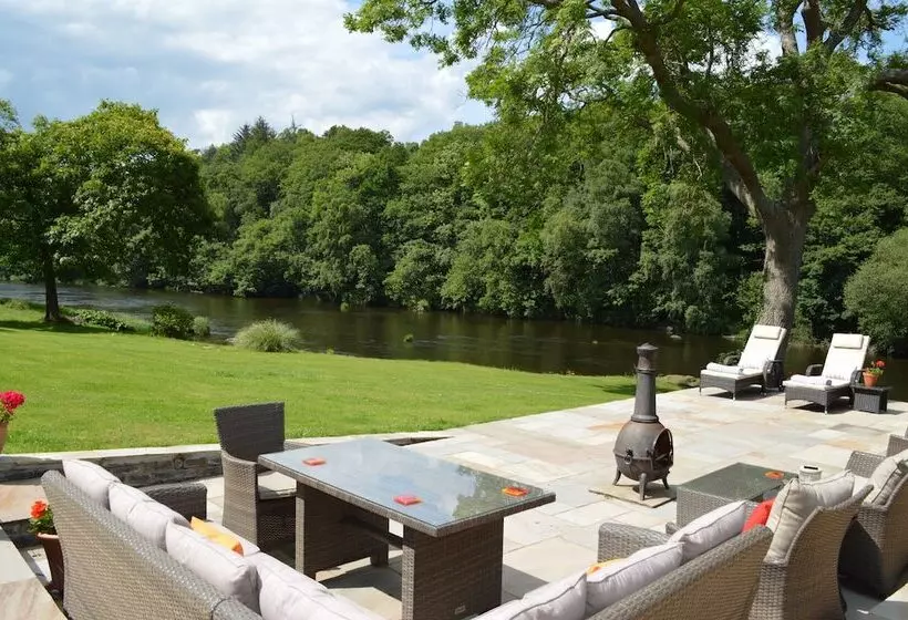 Aamiaismajoitus (B&B) Pwll Y Faedda