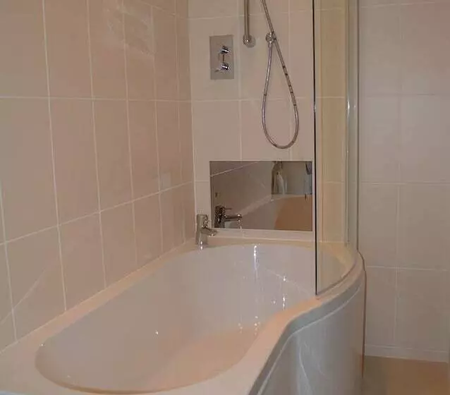 Aamiaismajoitus (B&B) Pwll Y Faedda