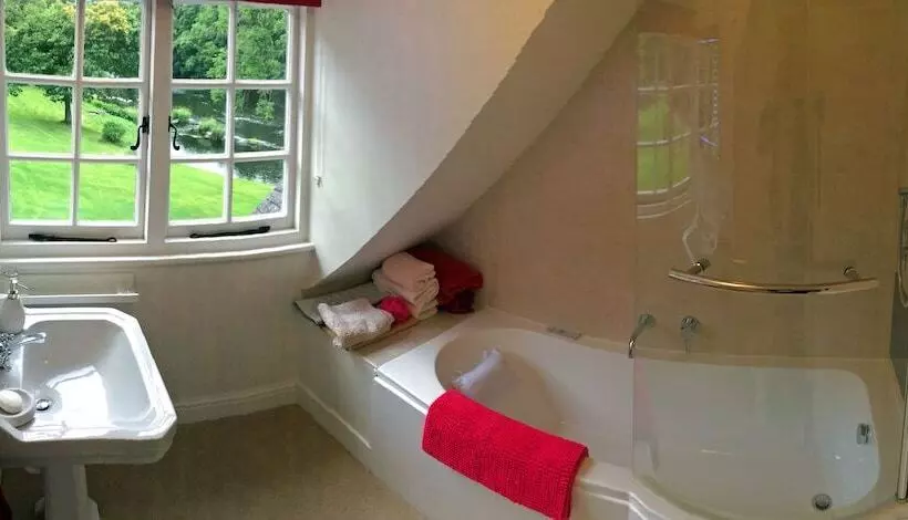 Aamiaismajoitus (B&B) Pwll Y Faedda