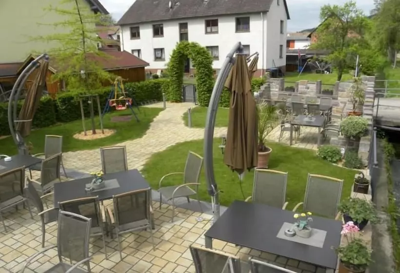 Hotelli Thueringer Hof Wildeck