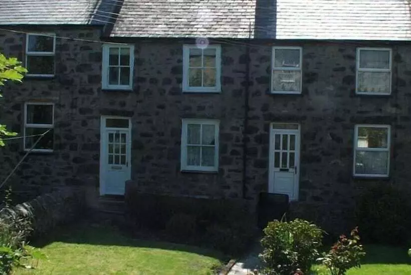Pen Llyn Quarryman's Cottage