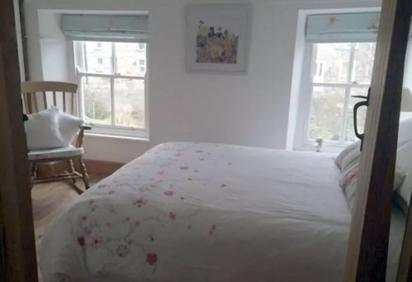 Pen Llyn Quarryman's Cottage