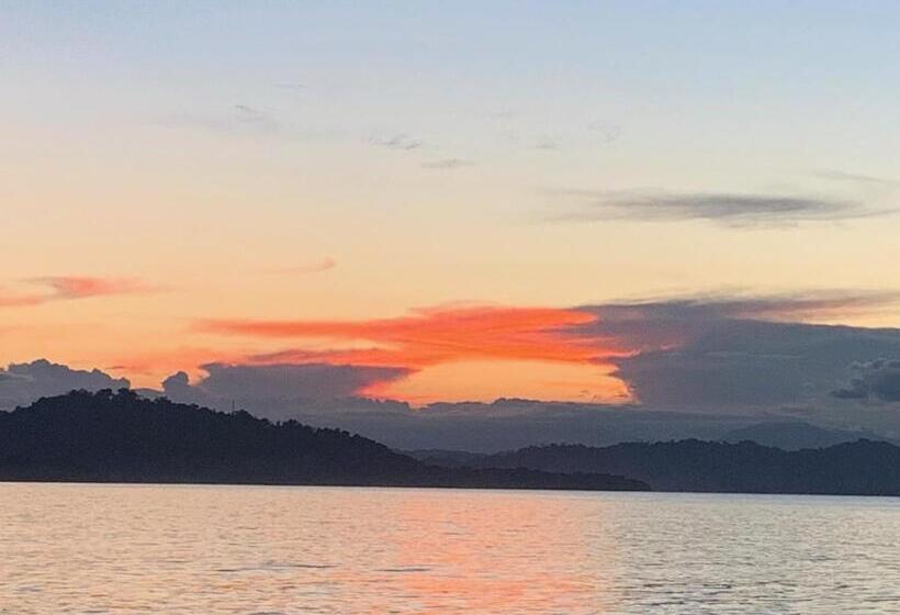 پانسیون Arococles