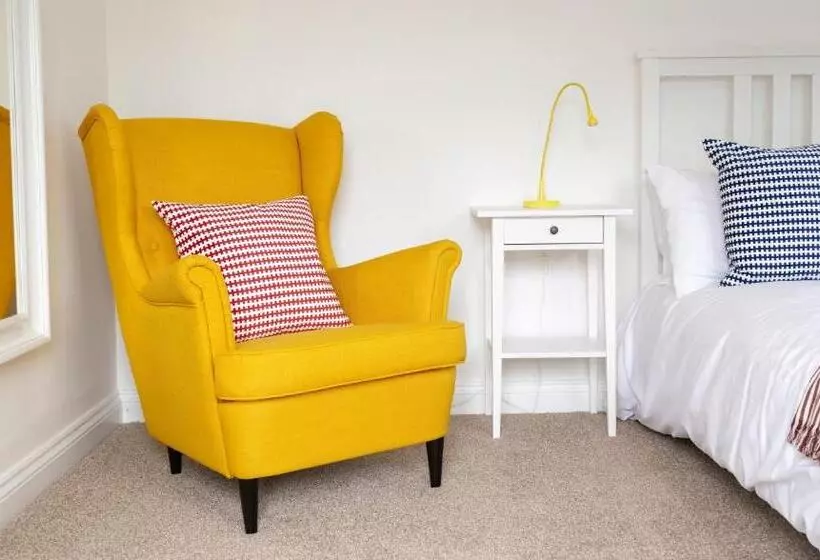 ユースホステル Five Bells Inn, Wrentham