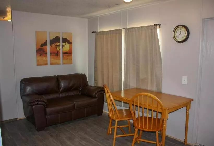 Retkeilymaja Rayburn Inn