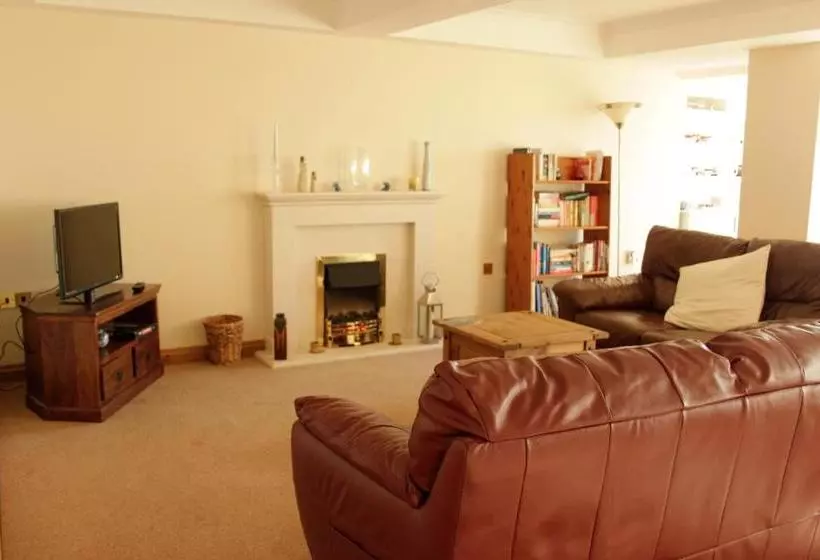 ベッドアンドブレックファースト Caledonian House