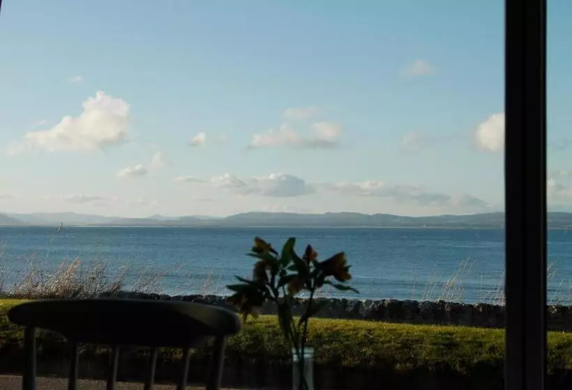 ベッドアンドブレックファースト Caledonian House