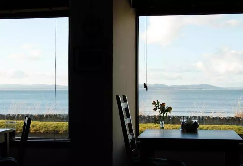 ベッドアンドブレックファースト Caledonian House