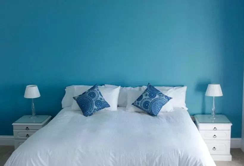 ベッドアンドブレックファースト Caledonian House