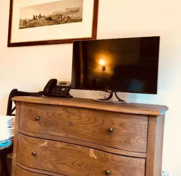 Aamiaismajoitus (B&B) The Dorset Arms Pub & Cottage Rooms