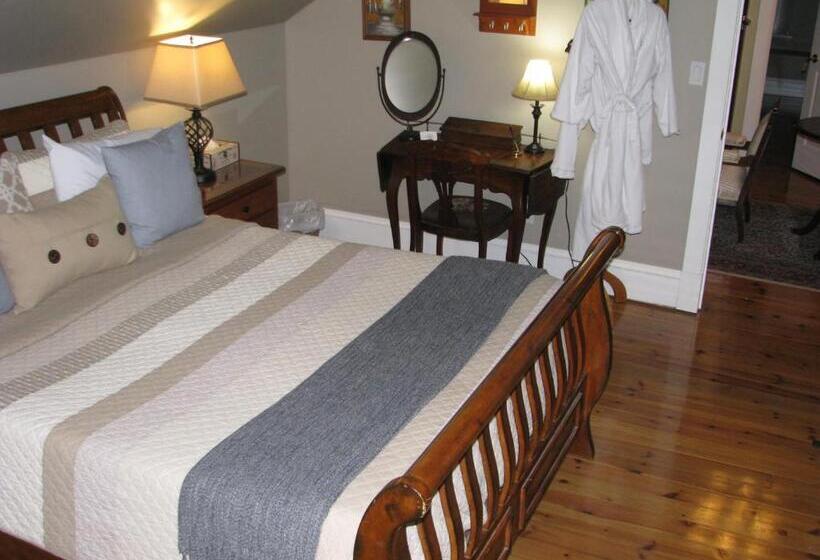 Clyde Hall Bed And Breakfast