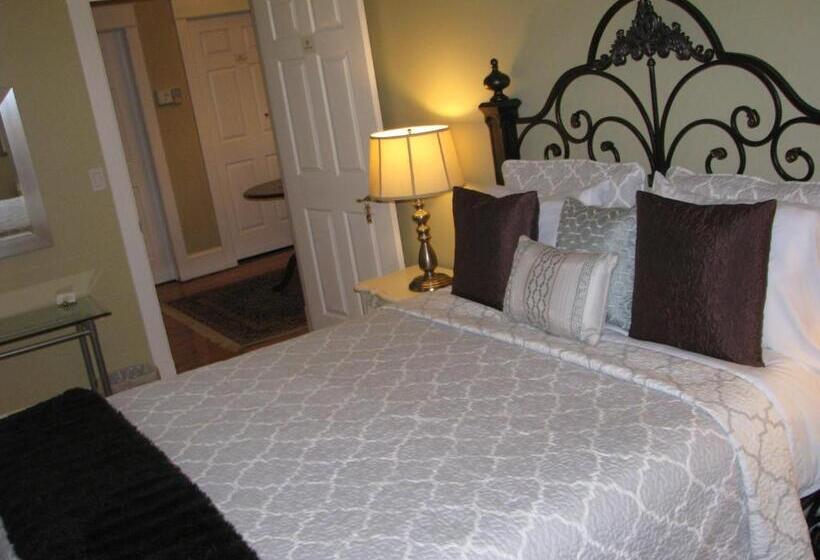 Clyde Hall Bed And Breakfast