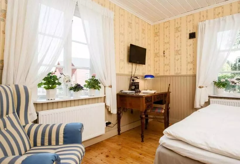 Enångers Bed And Breakfast