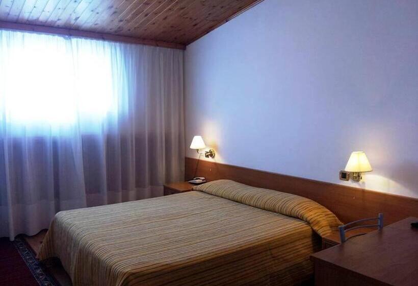 בית מלון כפרי Piol