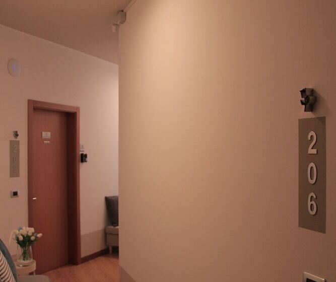 Pensjonat Vignola Rooms Avio