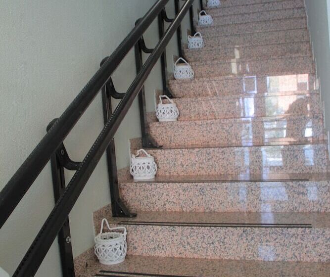 Pensjonat Vignola Rooms Avio