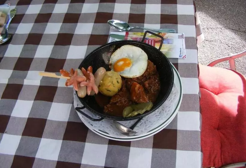 Retkeilymaja Landhaus Gritschacher