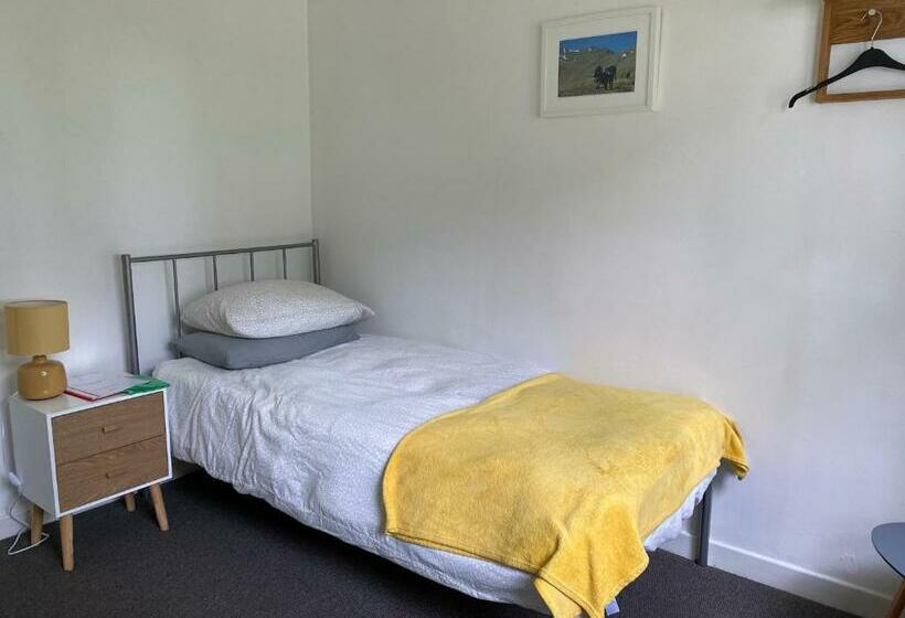 ユースホステル The Bunkhouse