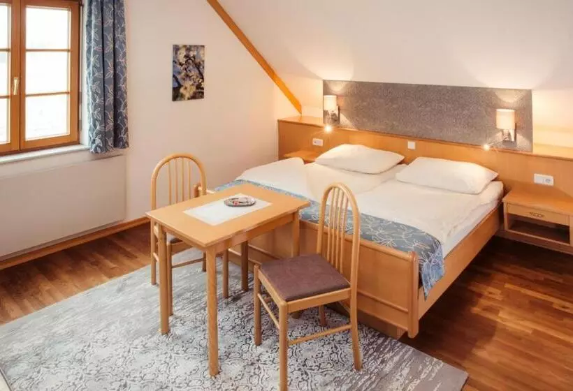 Aamiaismajoitus (B&B) Gästehaus Krappel