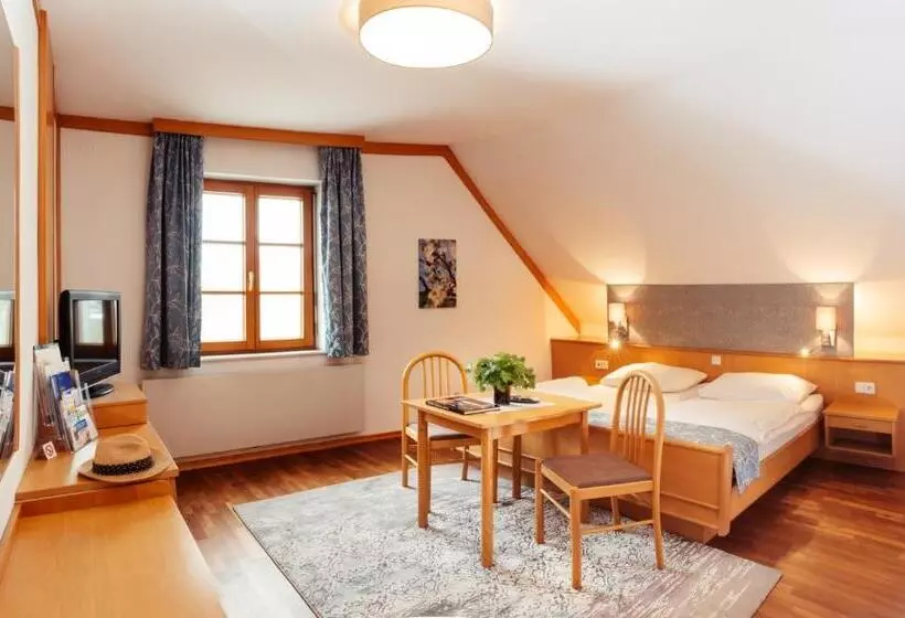 Aamiaismajoitus (B&B) Gästehaus Krappel