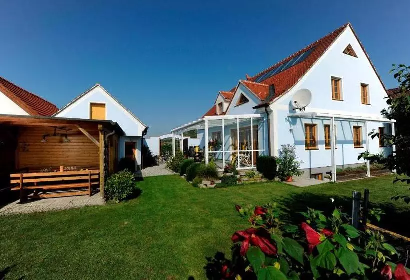 Aamiaismajoitus (B&B) Gästehaus Krappel