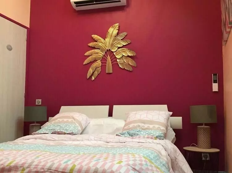 ベッドアンドブレックファースト Le Rouge & Blanc