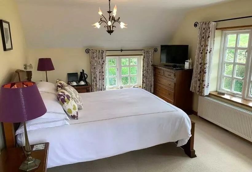 Fernside Bed And Breakfast