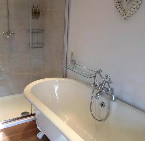 Fernside Bed And Breakfast