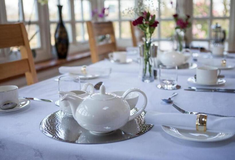 Fernside Bed And Breakfast