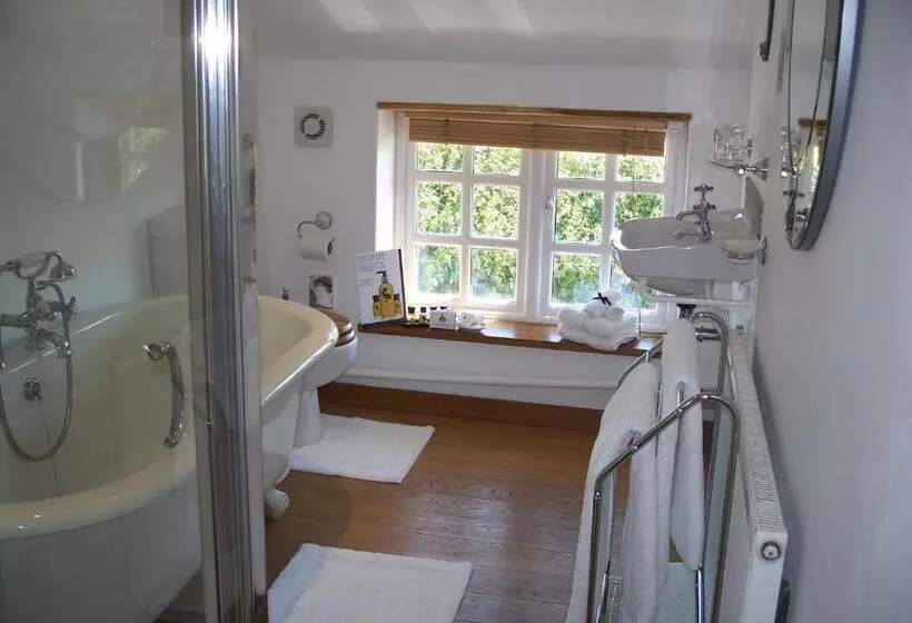 Fernside Bed And Breakfast