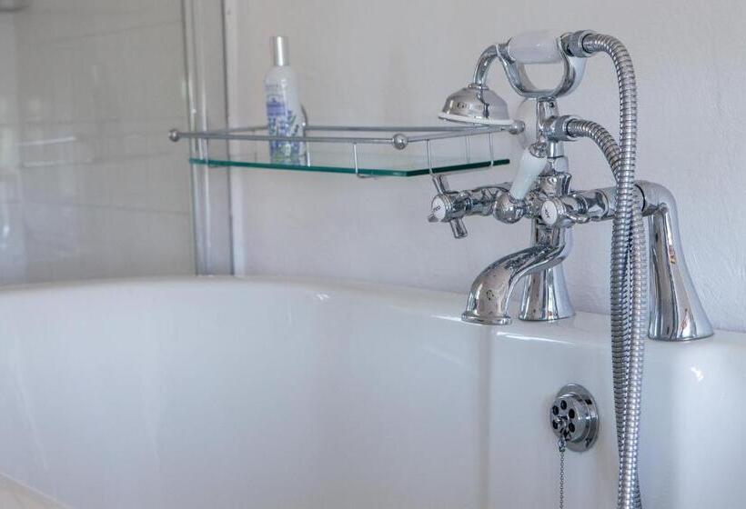 Fernside Bed And Breakfast