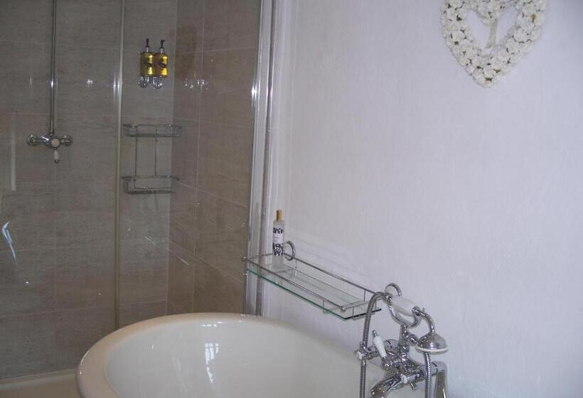 Fernside Bed And Breakfast