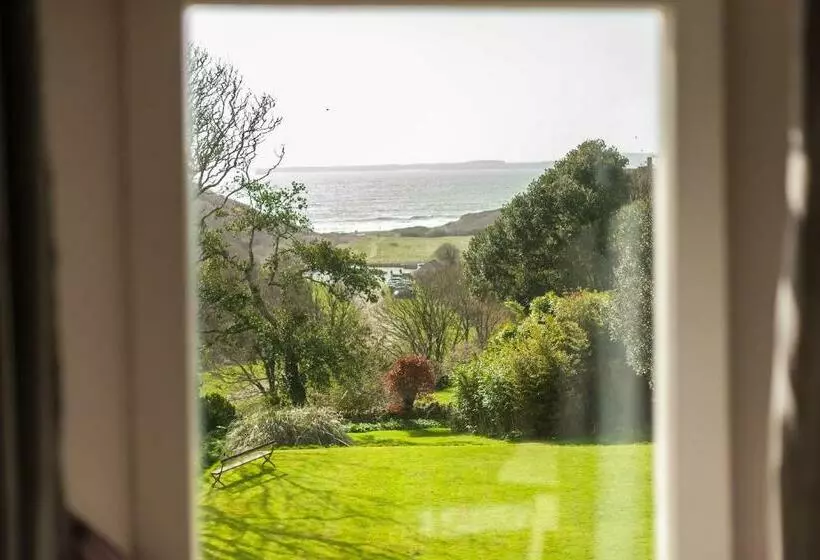 Hotelli Castlemead Country House By The Sea