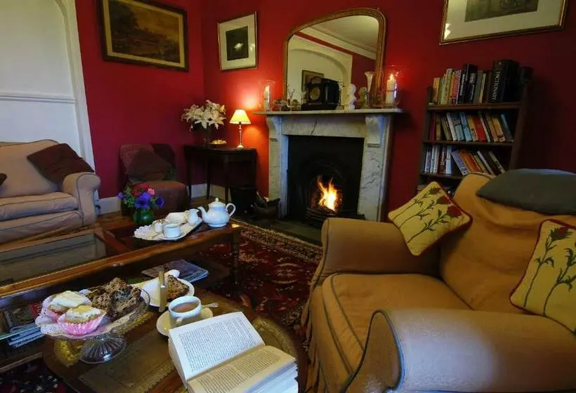 Hotelli Castlemead Country House By The Sea