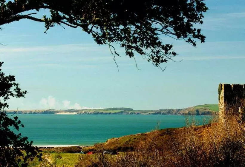 Hotelli Castlemead Country House By The Sea